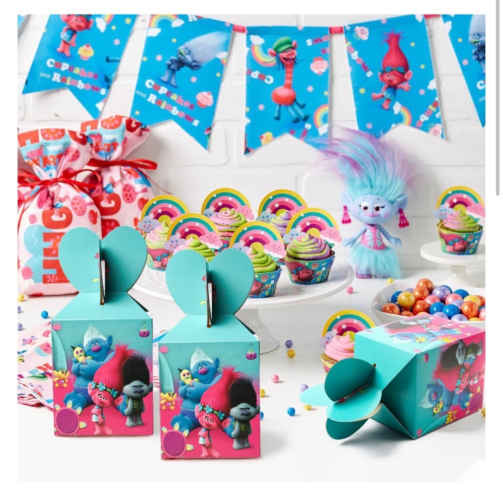 🆕 Trolls Birthday Paper Treat Boxes